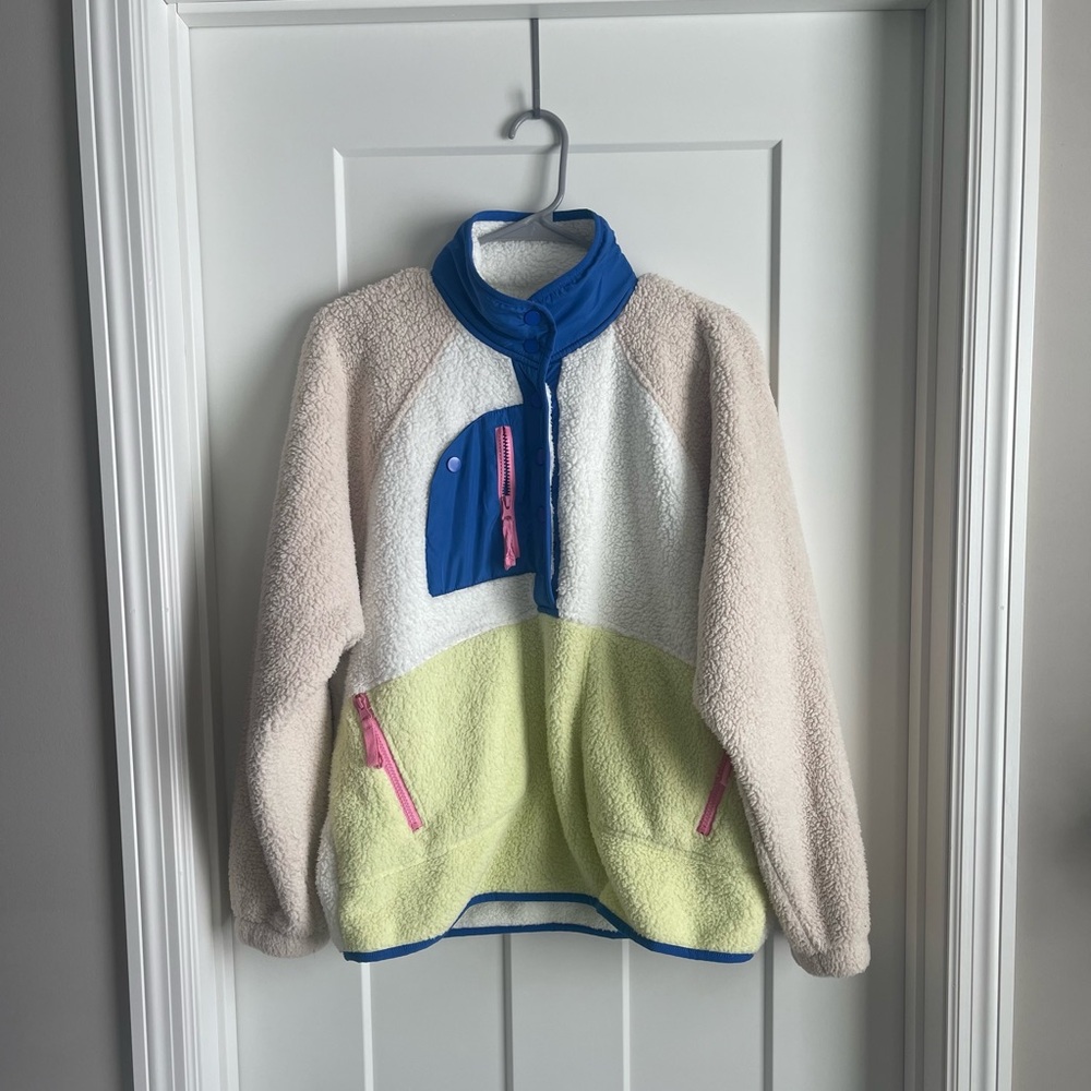 Colorblock Fleece Pullover - Picture 2 of 11